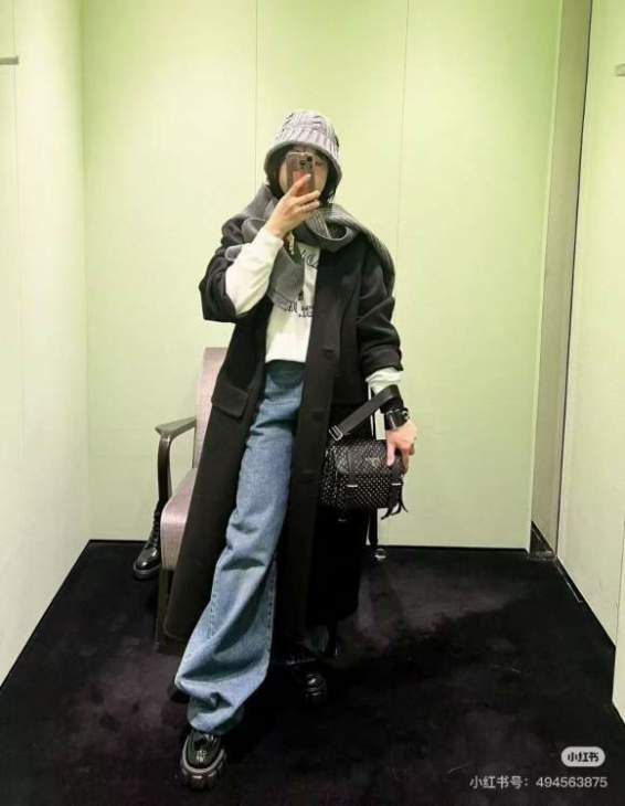 Picture of Prada Handbags _SKUfw185888581fw